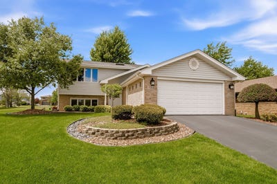 /international/us/13764-w-deervalley-drive-homer-glen-il-110107732144/