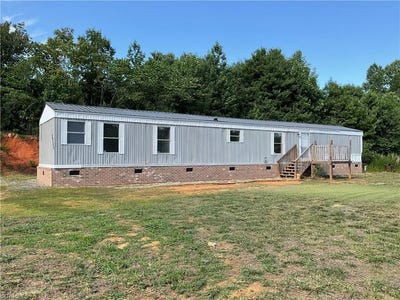 /international/us/2738-old-mountain-road-trinity-nc-110107402788/