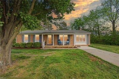 /international/us/8157-glass-road-hayes-va-110108948110/
