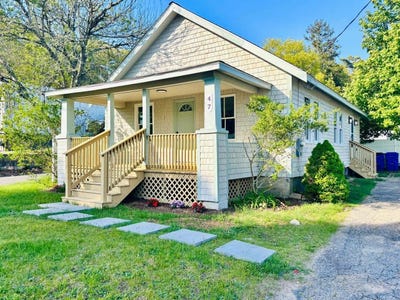 /international/us/47-harrison-avenue-buzzards-bay-ma-110100264629/