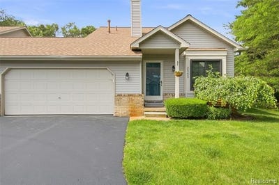 /international/us/2585-s-commerce-road-wolverine-lake-vlg-mi-110109168704/
