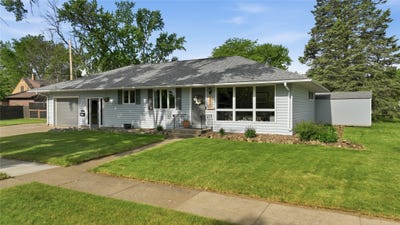 /international/us/2304-agnes-street-eau-claire-wi-110108572008/?lang=de