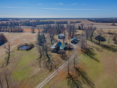 /international/us/2428-county-road-2760-clark-mo-110105888357/