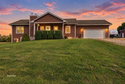 /international/us/7621-30th-avenue-norwalk-ia-110120454305/