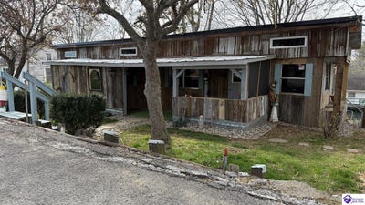 /international/us/413-cook-street-greensburg-ky-110098253144/