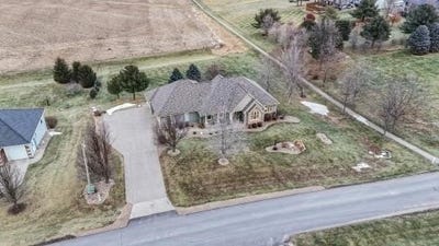 /international/us/1539-239th-street-state-center-ia-110104551494/