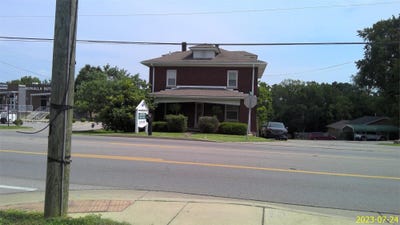 /international/us/1129-w-lexington-avenue-winchester-ky-110108346376/