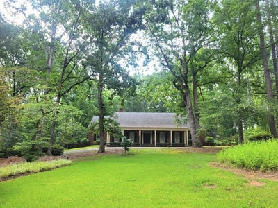 /international/us/138-amherst-drive-greenwood-sc-110101349598/?lang=en