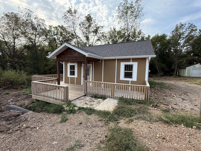 /international/us/604-e-bertha-street-humansville-mo-110102310235/