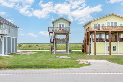 /international/us/2433-audubon-avenue-gilchrist-tx-110105256297/