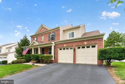 /international/us/16460-chattanooga-lane-woodbridge-va-110120721218/