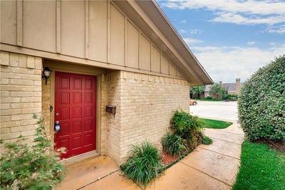 /international/us/3407-ambassador-row-dalworthington-gardens-tx-110108494513/