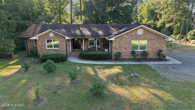 /international/us/1997-jenkins-road-fairmont-nc-110120070090/