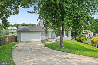/international/us/1105-trapper-crest-court-herndon-va-110100241218/
