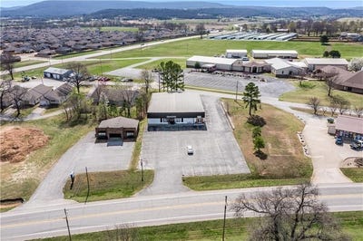 /international/us/921-e-douglas-street-prairie-grove-ar-110107752597/