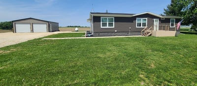 /international/us/112-merrill-road-castalia-ia-110106007128/