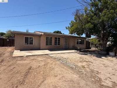 /international/us/1753-s-carpenter-rd-modesto-ca-110108013893/