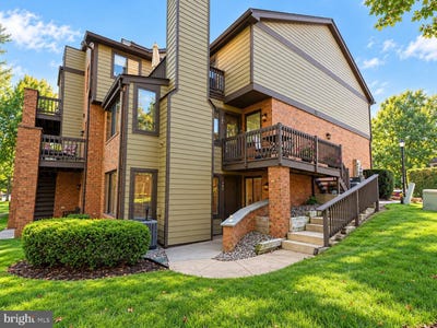 /international/us/707-augusta-circle-mount-laurel-nj-110120684857/