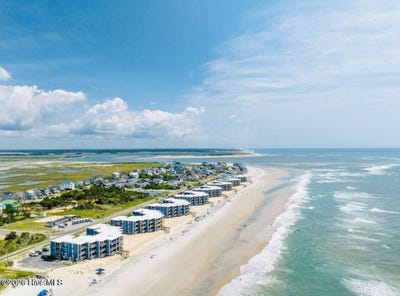 /international/us/2224-new-river-inlet-road-north-topsail-beach-nc-110106980712/