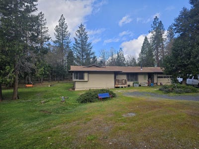 /international/us/1030-red-mountain-drive-grants-pass-or-110106734408/