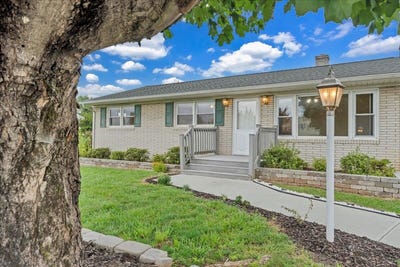 /international/us/2410-portland-ave-nw-roanoke-va-110101067088/