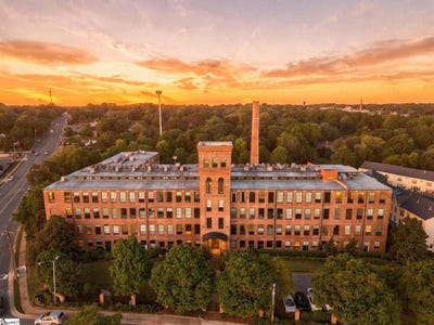 /international/us/400-mills-avenue-greenville-sc-110120053289/