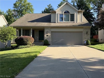 /international/us/8304-washington-avenue-north-royalton-oh-110108386956/