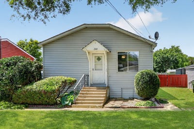/international/us/241-s-highland-drive-lakemoor-il-110108437804/