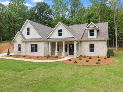 /international/us/439-oak-ridge-drive-maysville-ga-110108549659/