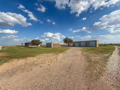 /international/us/2646-county-road-17-white-deer-tx-110120456993/