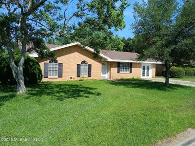 /international/us/611-franklin-avenue-gulfport-ms-110108585552/?lang=id