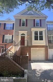 /international/us/15110-deer-valley-terrace-silver-spring-md-110108856672/