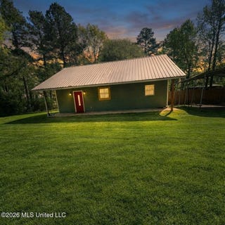 /international/us/1146-johnston-chapel-road-summit-ms-110106947167/
