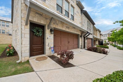 /international/us/372-adams-st-georgetown-tx-110107481491/