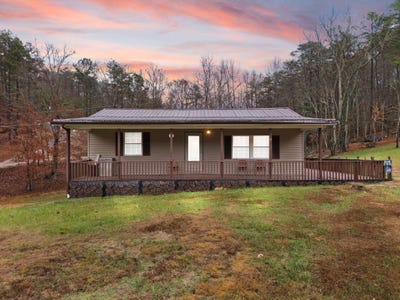 /international/us/1324-highway-399-booneville-ky-110103647486/