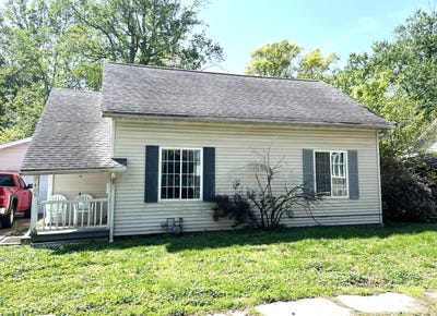 /international/us/409-e-1st-north-st-carlinville-il-110107519765/