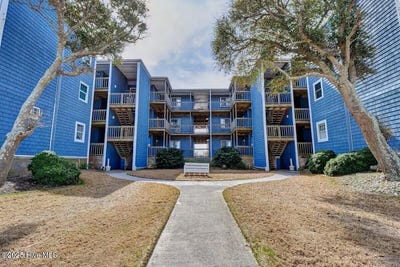 /international/us/2264-new-river-inlet-road-north-topsail-beach-nc-110103290830/