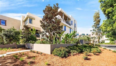 /international/us/195-stellar-irvine-ca-110107513828/