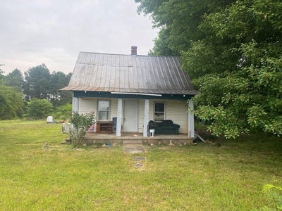 /international/us/434-lunenburg-county-rd-keysville-va-110100019837/