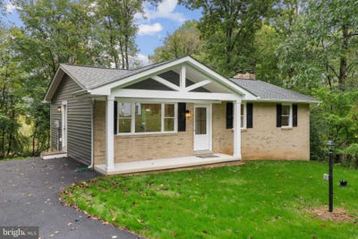 /international/us/3012-merle-court-new-windsor-md-110110372344/