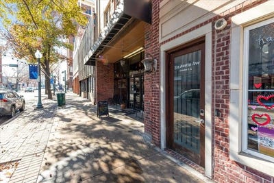 /international/us/721-austin-avenue-waco-tx-110105314769/