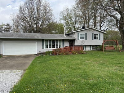 /international/us/6301-georgetown-street-louisville-oh-110107436938/