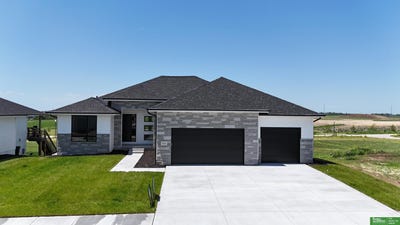/international/us/5816-n-198th-street-elkhorn-ne-110101221595/?lang=en