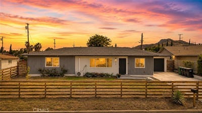 /international/us/1515-n-almond-way-banning-ca-110108544994/