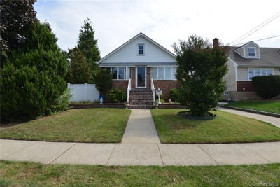 /international/us/7-s-bay-avenue-freeport-ny-110110271826/