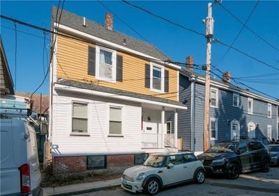 /international/us/29-anthony-street-newport-ri-110108541772/