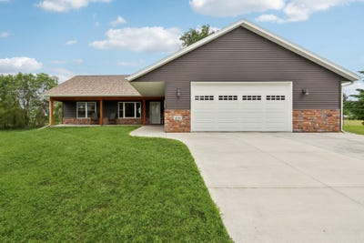 /international/us/400-mourning-dove-court-arena-wi-110100471392/