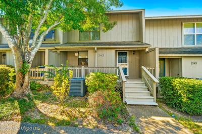 /international/us/242-highpoint-drive-diamondhead-ms-110119885711/