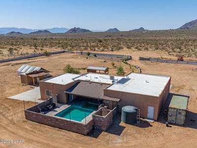 /international/us/2424-e-beth-dr-yucca-az-110108227295/