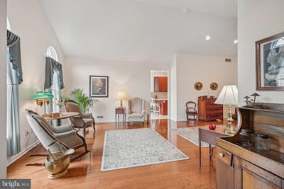 /international/us/264-shady-brook-drive-langhorne-pa-110100773282/